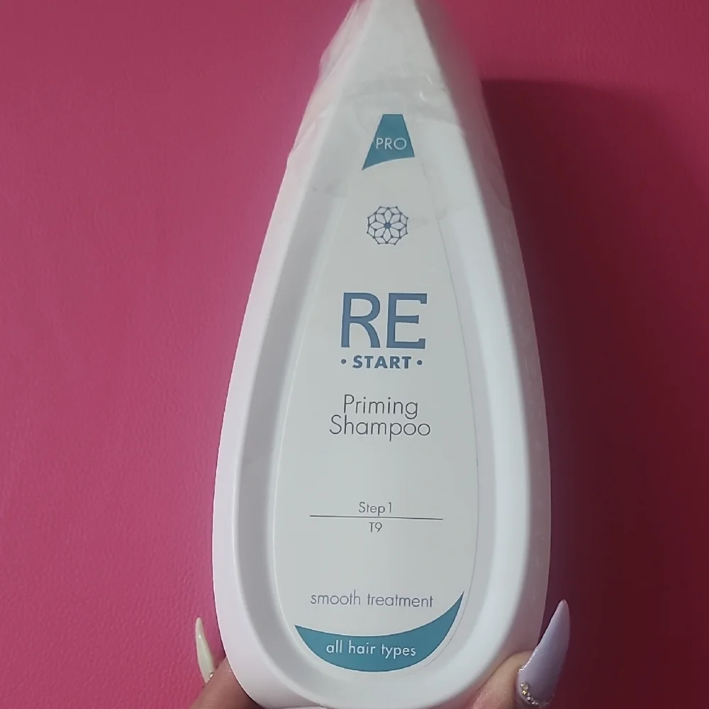 Priming Shampoo - White